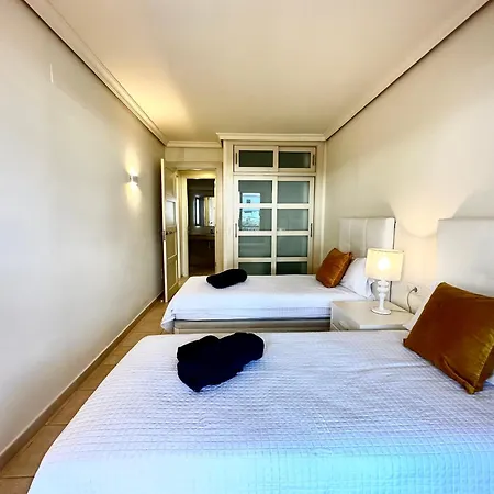 Cliffside Apartament